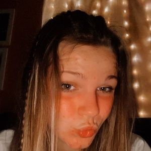 Meet your Posher, Ella